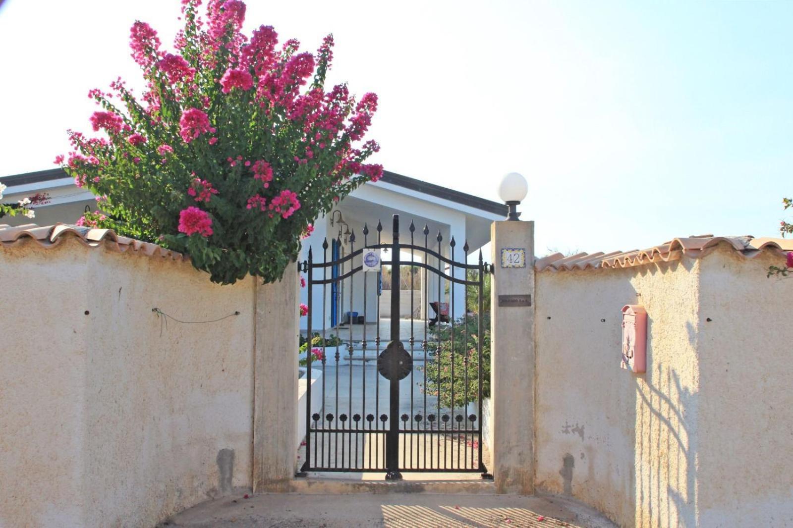 Villa Soleado, Marzamemi - Sea Front Villa Рейтани Экстерьер фото